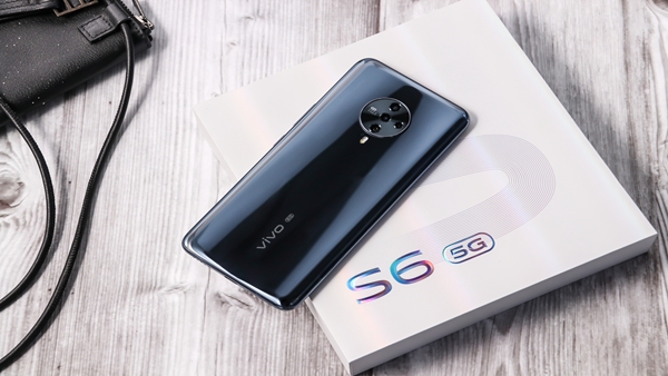 vivo S6拆箱：长相足够令人倾情，它却要靠整体实力