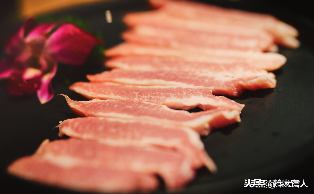 Cut beef, "cut horizontally" or "cut vertically"? Chef It's not right