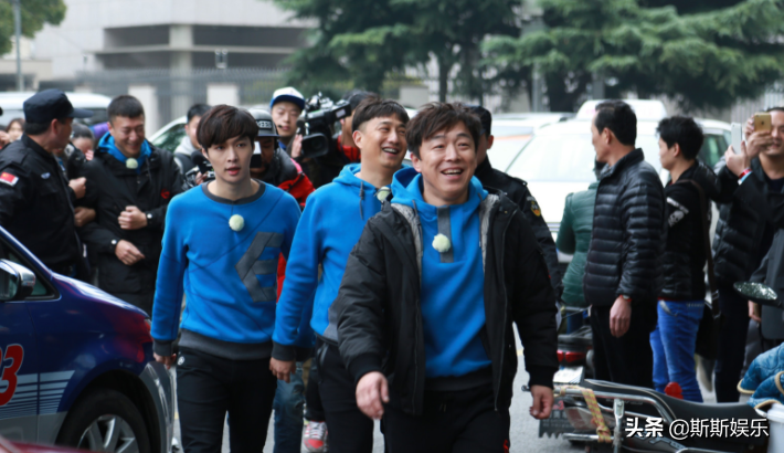 热巴艺兴退出“极挑”，连续3季口碑下滑，网友