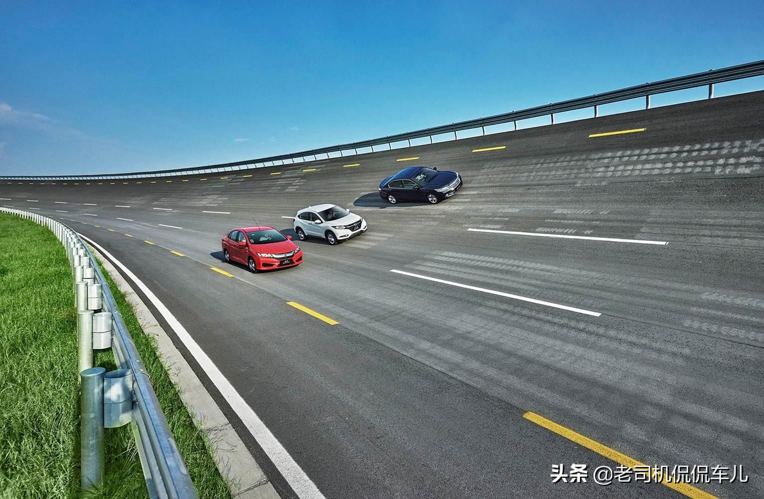 渦輪增壓車連續跑了好幾個小時高速，要不要打開機艙蓋散熱？