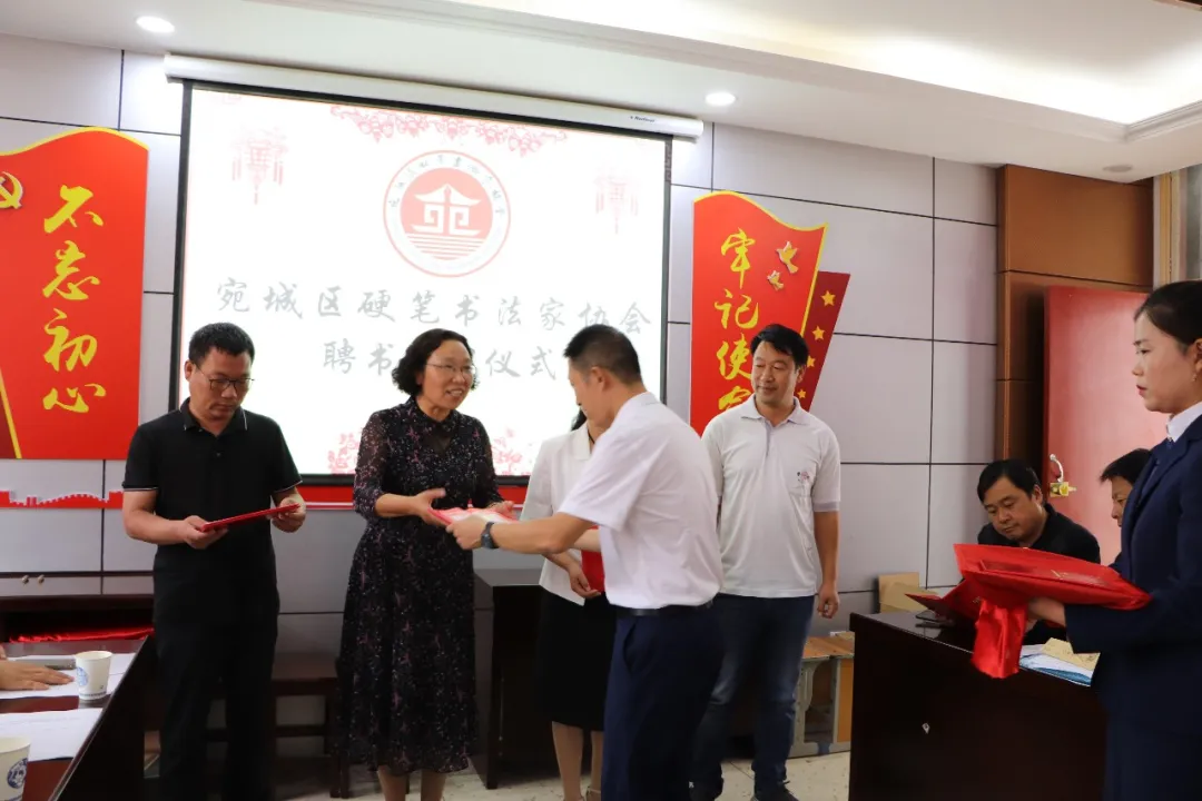 ϲѶ�������Ӳ���鷨��Э�������