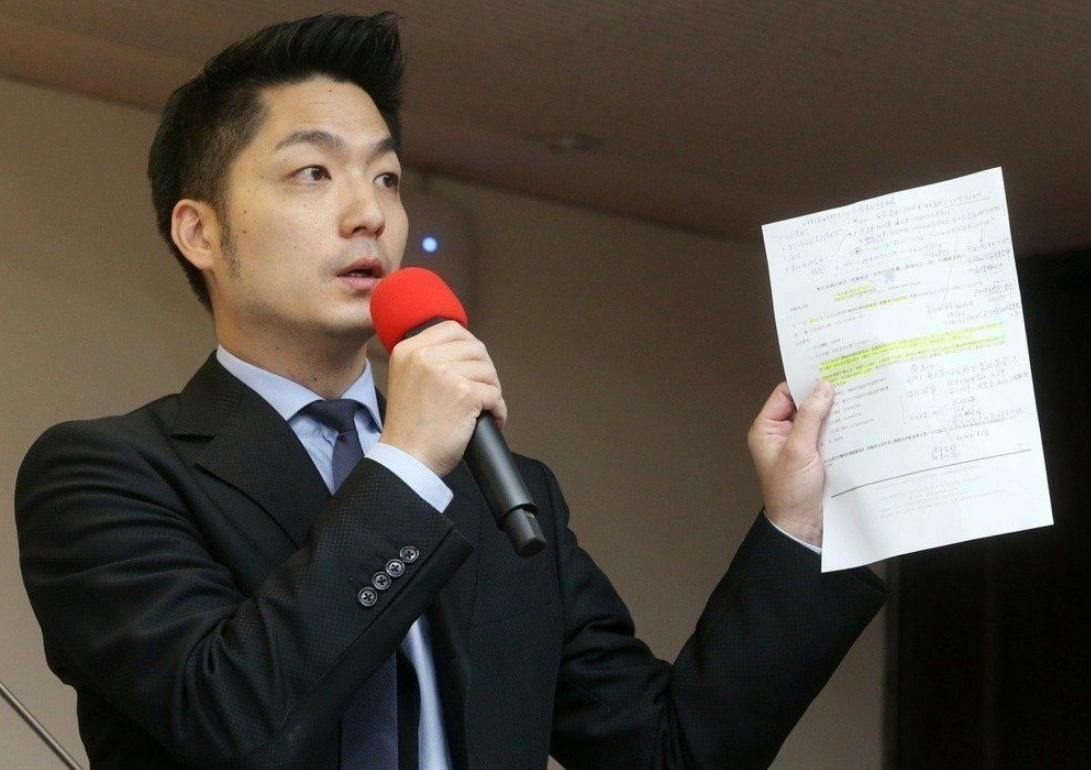 吳怡農盯上蔣万安，黑馬原來是陳時中