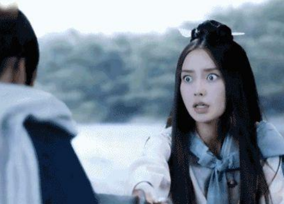 同样都是演戏，杨颖瞪眼被黑的体无完肤，而她