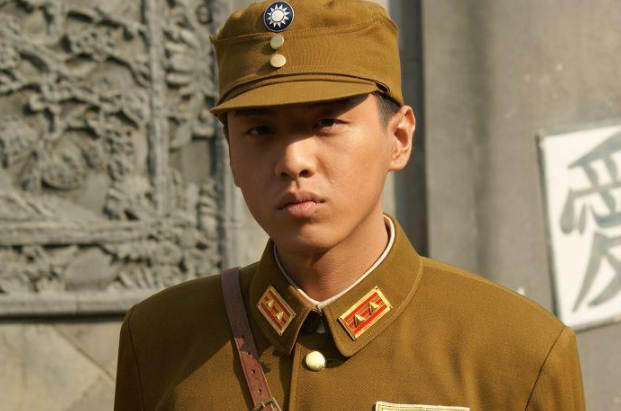 结婚不见父亲身影，直言三年不拍父亲的戏，张