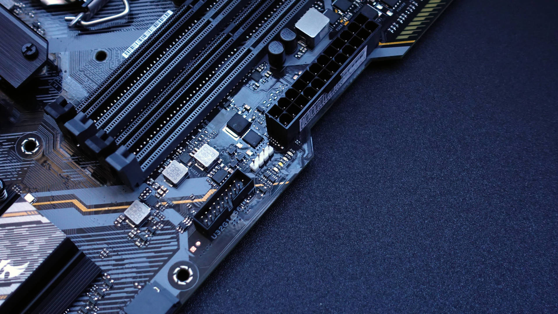 千元主板也可搭载十代CPU，华硕B460重炮手PRO装机实测