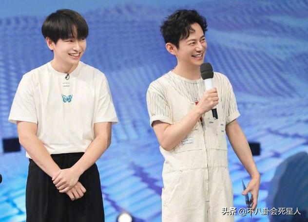 《向往5》没播就让人失望，黄磊塞两位后辈进组，何炅偏心彭昱畅