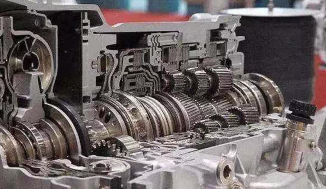 What is the difference between 6AT and 8AT gearboxes?Which is more fuel