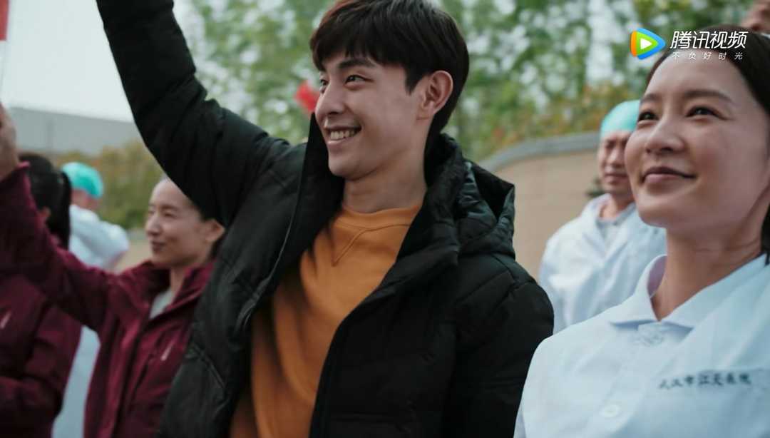 《在一起》邓伦：宋小强重返重症区，恐惧是本能，勇敢是选择！