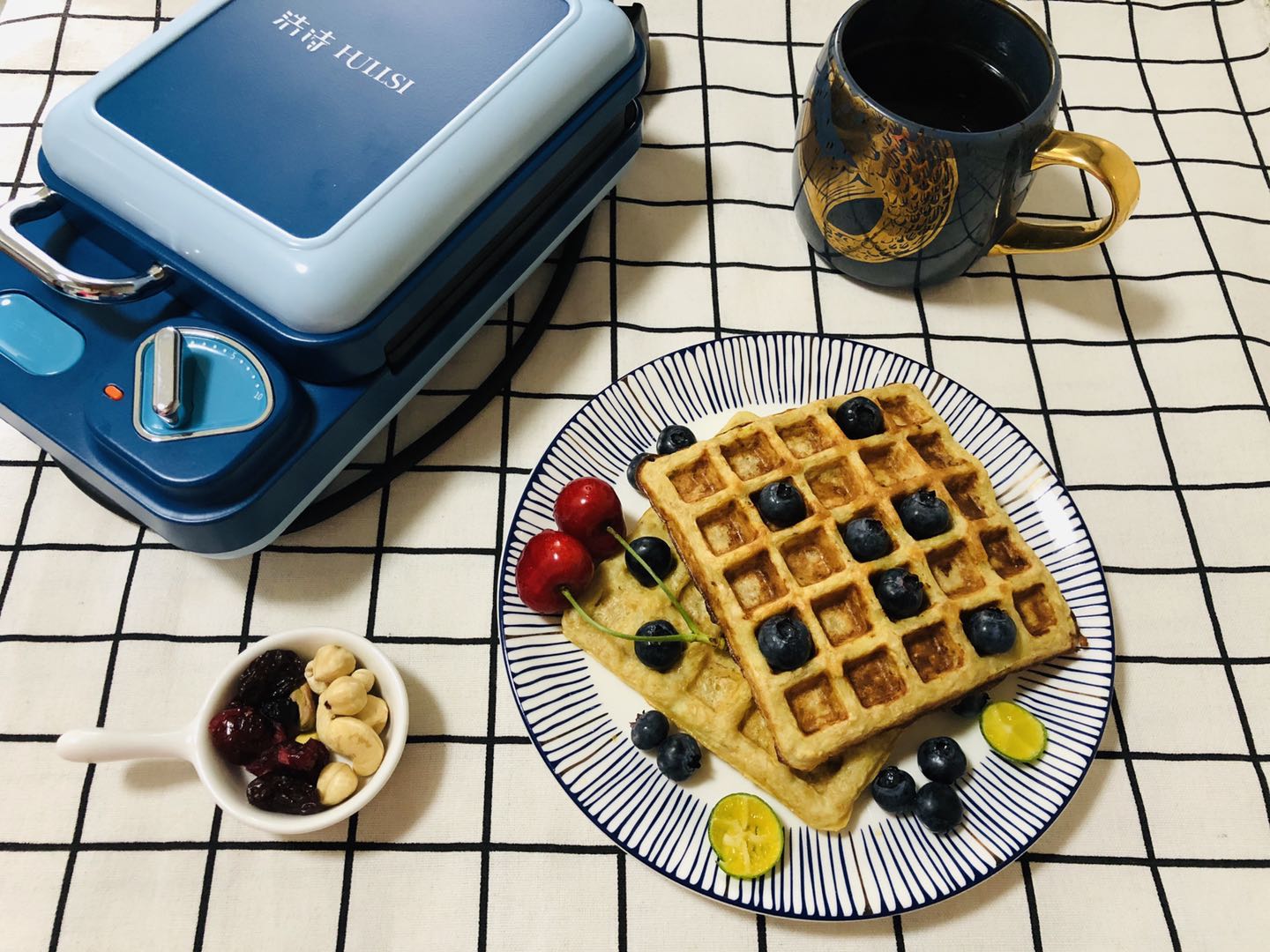 Cake of breakfast China husband this kind of way is especially simple, do not put candy not to put flour, simple 3 paces, sweet and goluptious