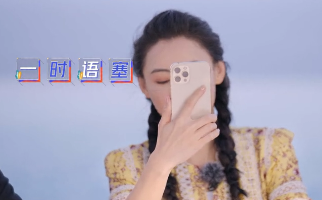 14歲Lucas燙爆炸頭，耍酷性格極像謝霆鋒，張柏芝巧妙與兒子相處