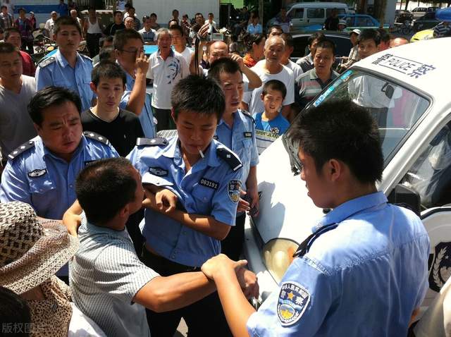 “袭警罪”辩护切入点浅析