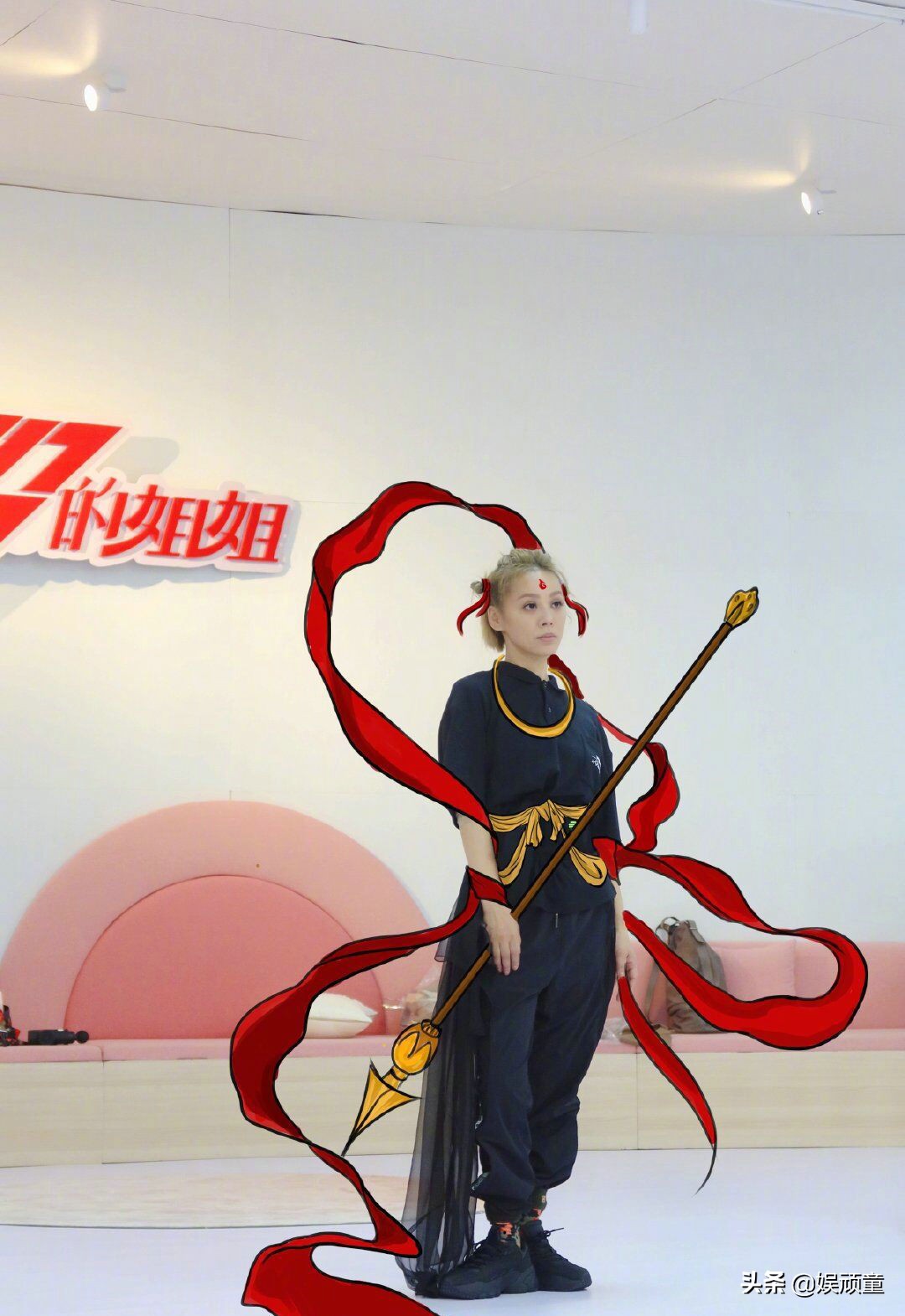 《姐姐》到五分组时，只有两位队长，万茜、张