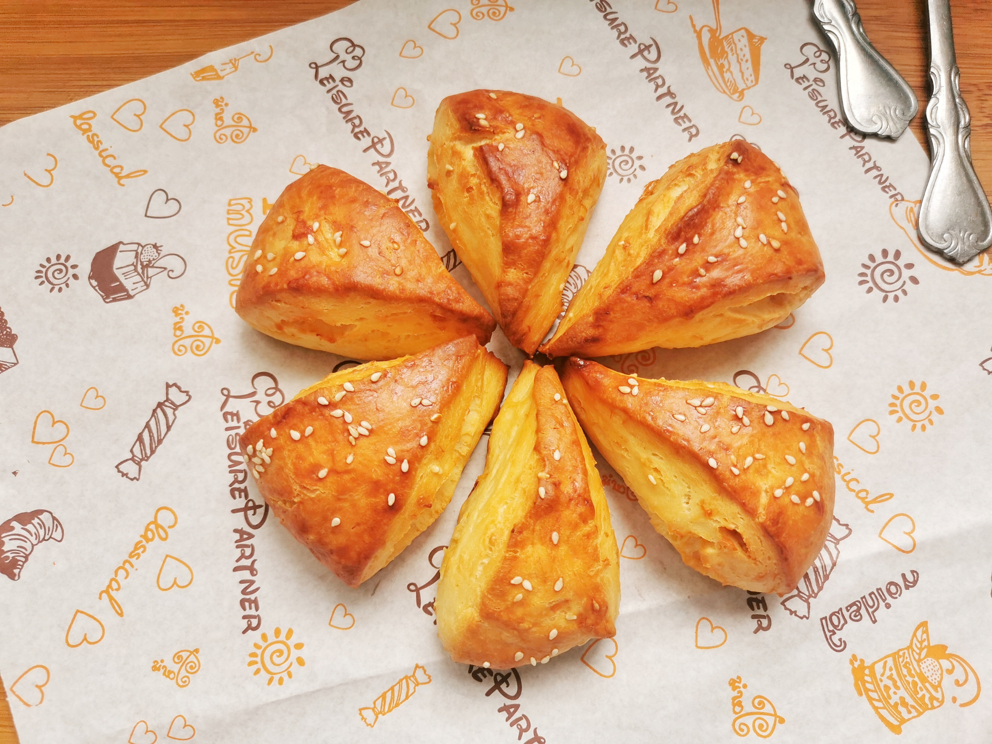 早餐不知道吃什么？试试这道零难度司康饼，外酥里软，孩子特爱吃