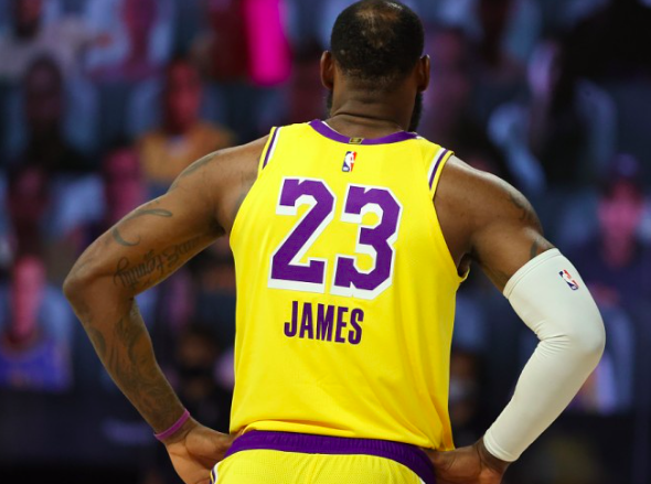 最後5分鐘鎖死對手！湖人花式吹老詹，軟豆發話：詹姆斯對Murray的防守是取勝關鍵！-黑特籃球-NBA新聞影音圖片分享社區