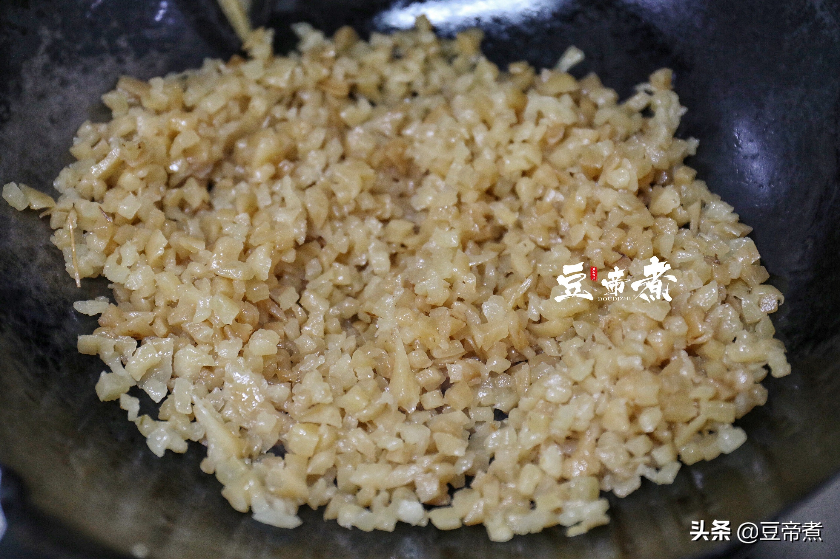 农家乡村小菜，从小吃到大还不腻，味道咸香好下饭，你喜欢吗