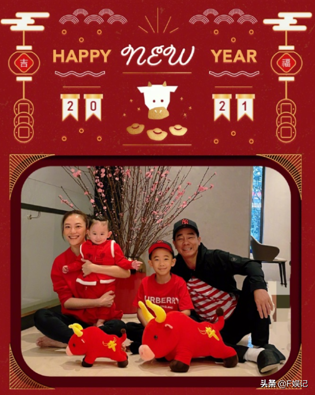 應采兒被兒子小小春嫌棄簽名照網友卻大贊兒子翻白眼像足媽媽