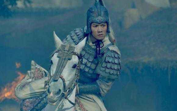 黄忠斩杀夏侯敦前来复命，刘备差点丧命大怒，