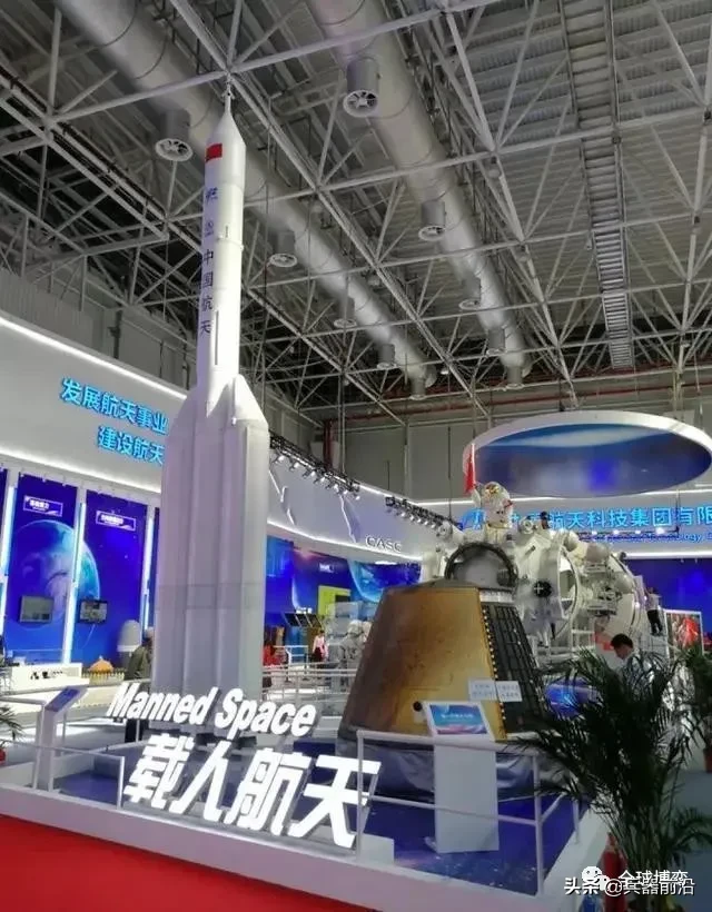 运力比长征五号大3倍，我国载人登月将用这款火箭