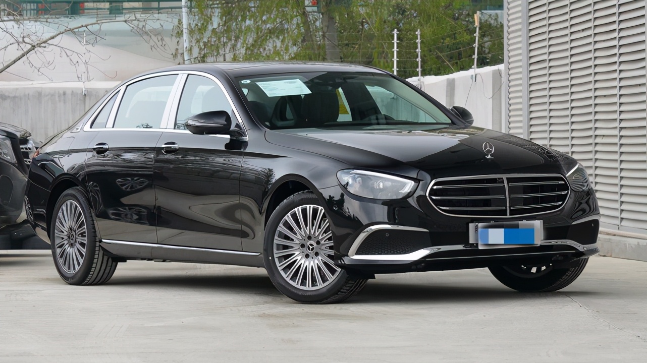 奔驰e300报价及图片最新款_【读车号】