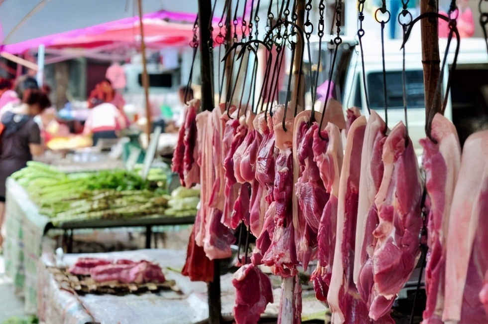 Are you buying dead pork? Or fresh pork? Butcher speaks words of