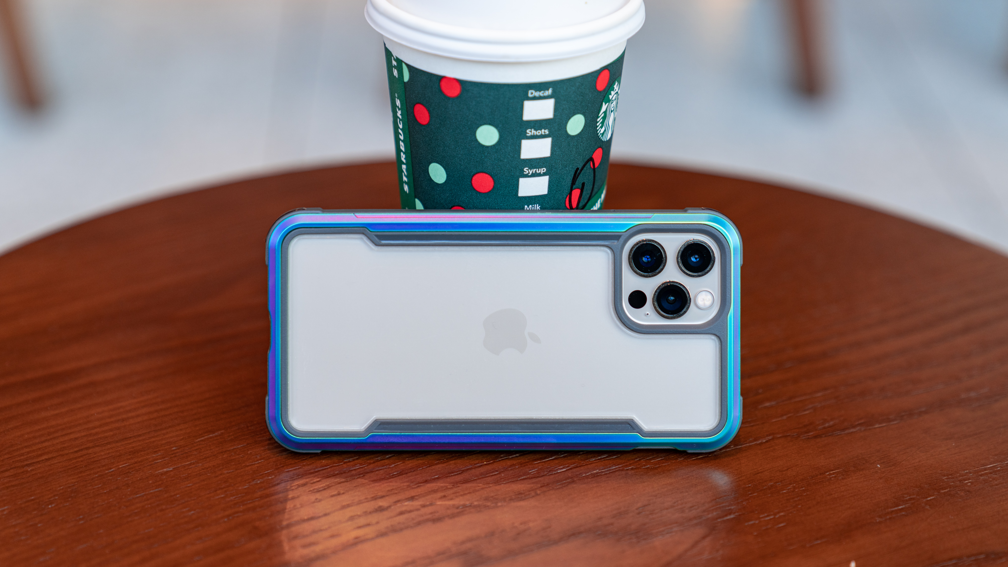 iPhone 12配件怎么选？手机壳、快充头、无线充一