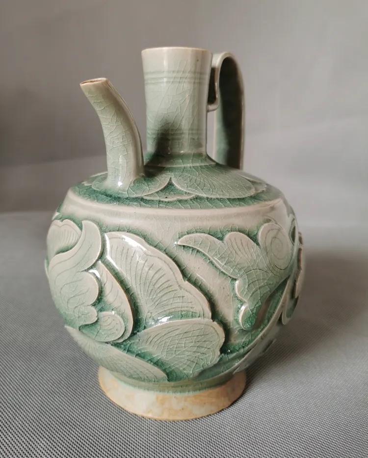科檢：耀州窯青釉刻花纏枝牡丹紋執壺- 資訊咖