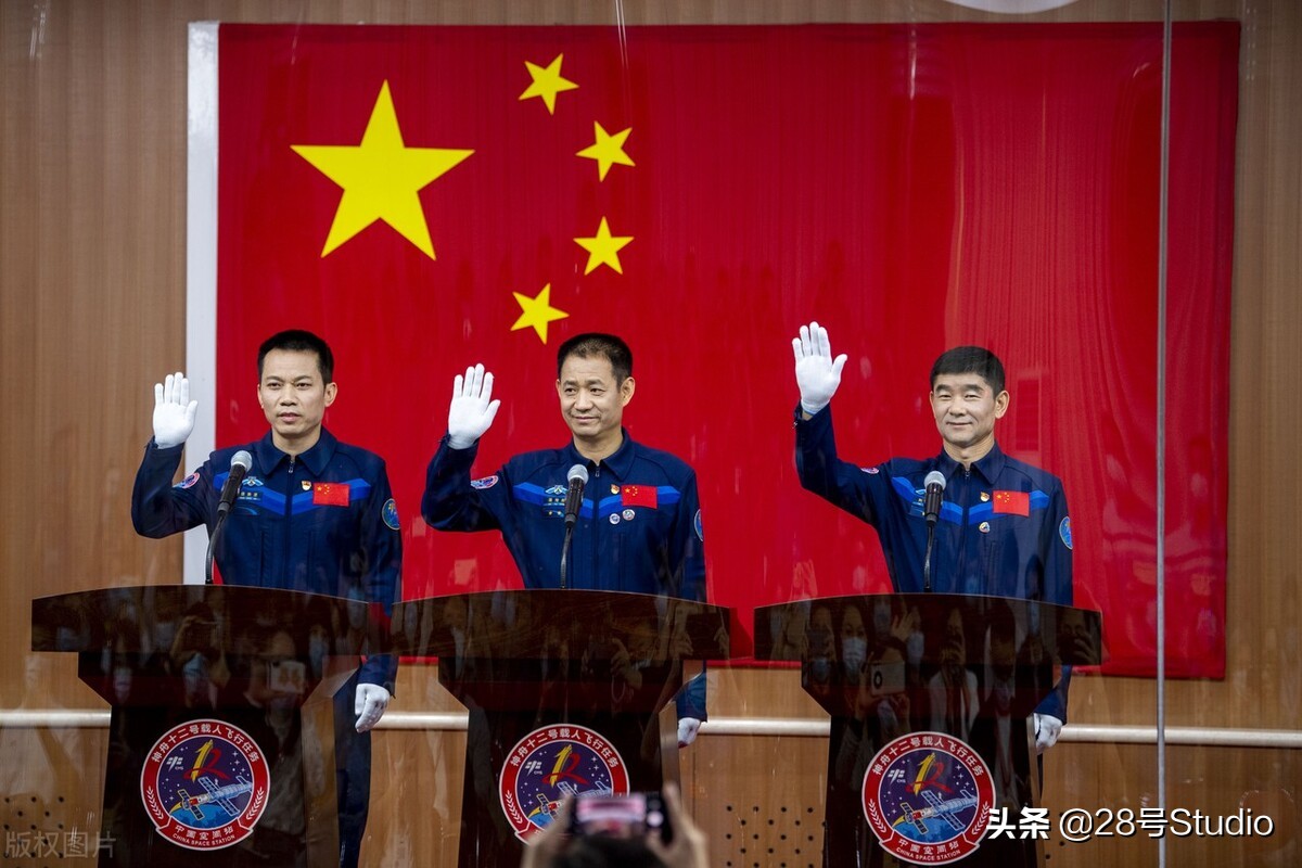 奥运健儿出差回来了，太空出差的三个英雄怎么样了？