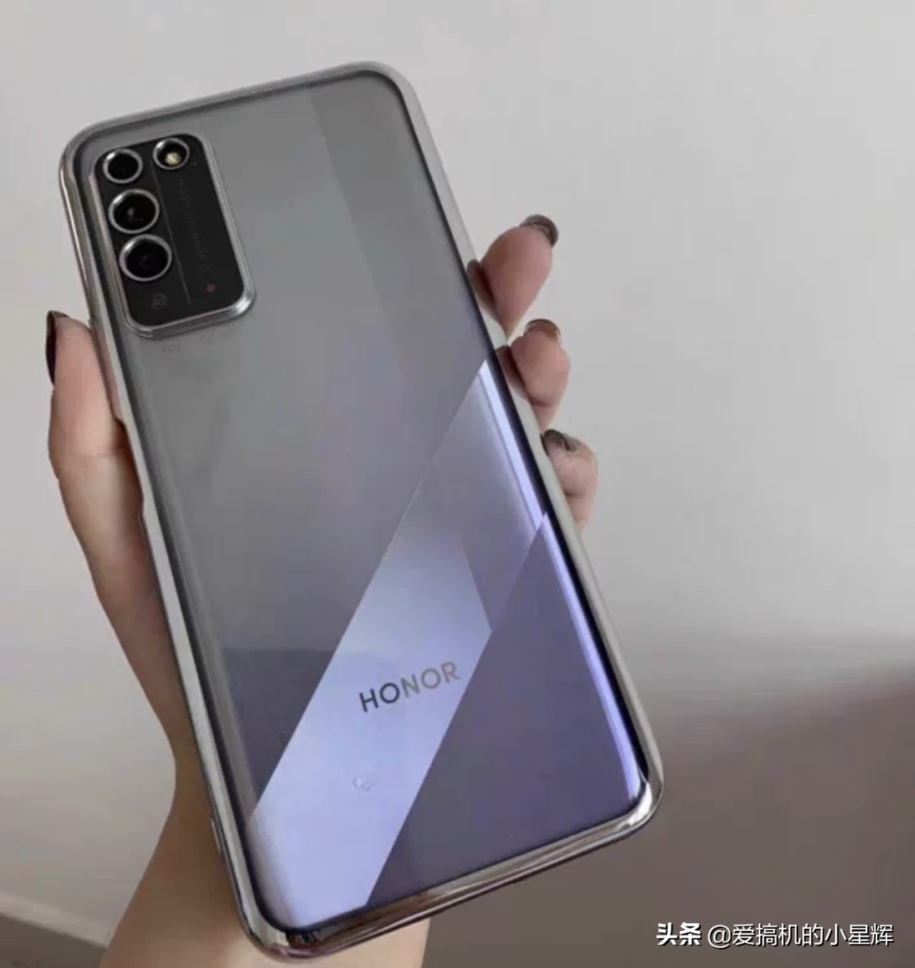 荣耀亮剑，麒麟芯+128GB+高颜值仅2199元，终于等到了