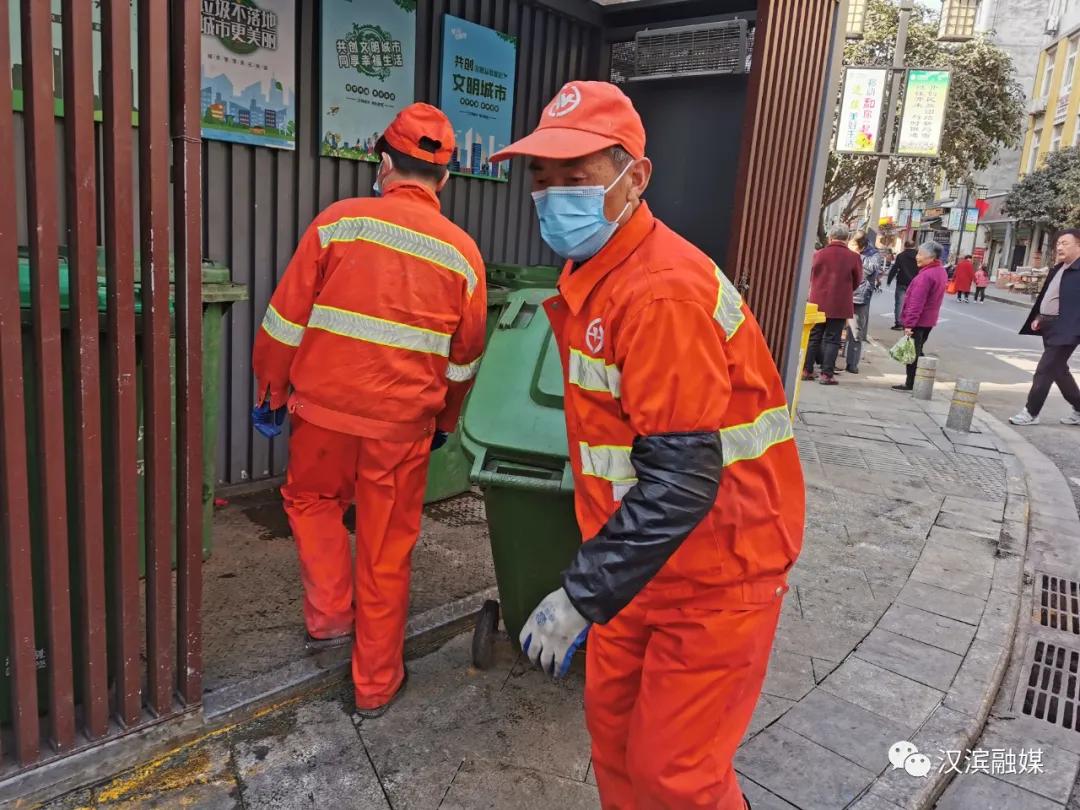 【收心聚力加油干】市容环保干部奋斗在一线