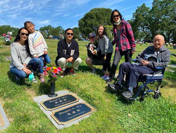 吴彦祖优良基因没浪费！混血女儿美得惊艳，7岁大长腿瞩目似超模