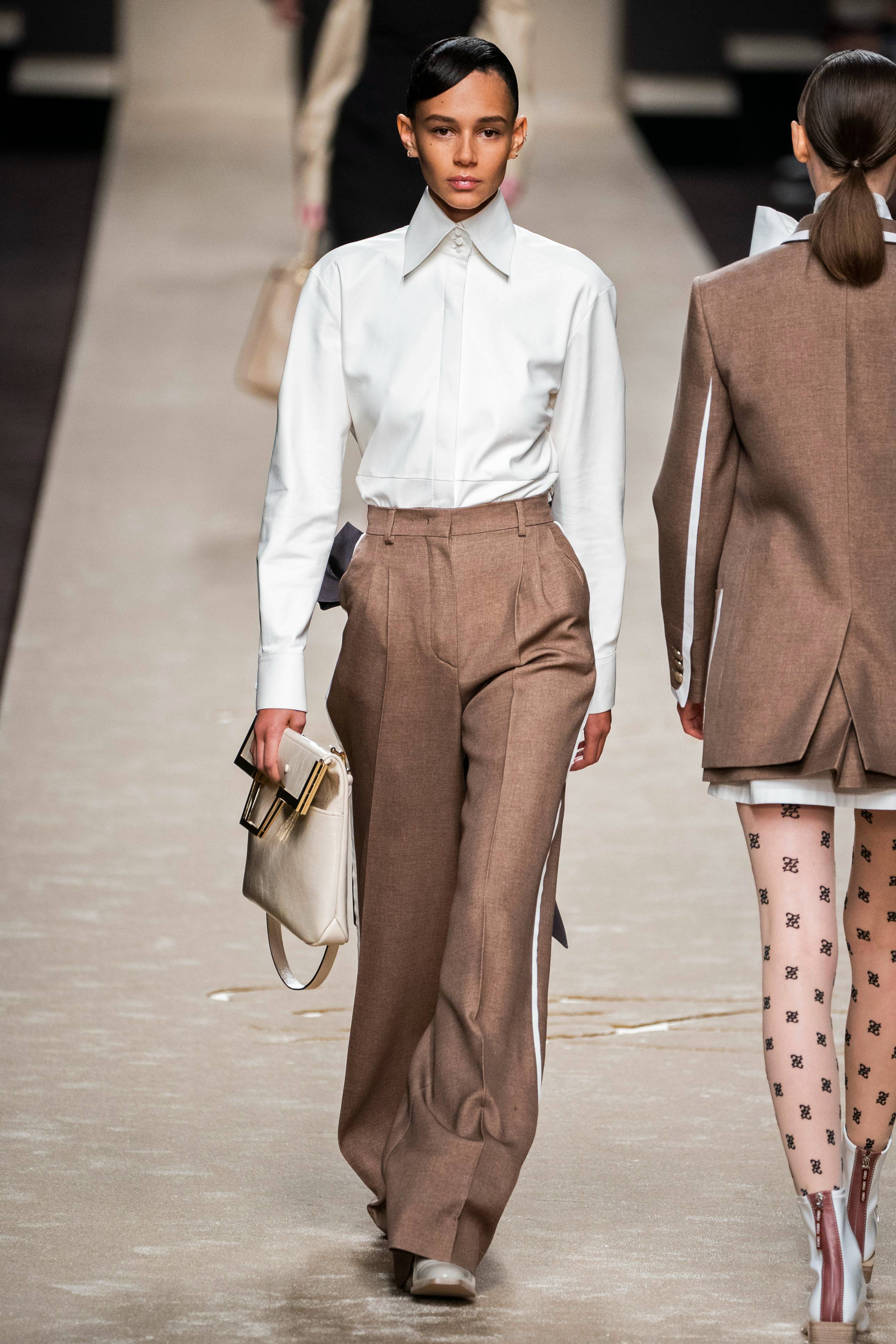 米兰时装周│Fendi 2019秋冬-老佛爷为fendi设计的最后一场秀