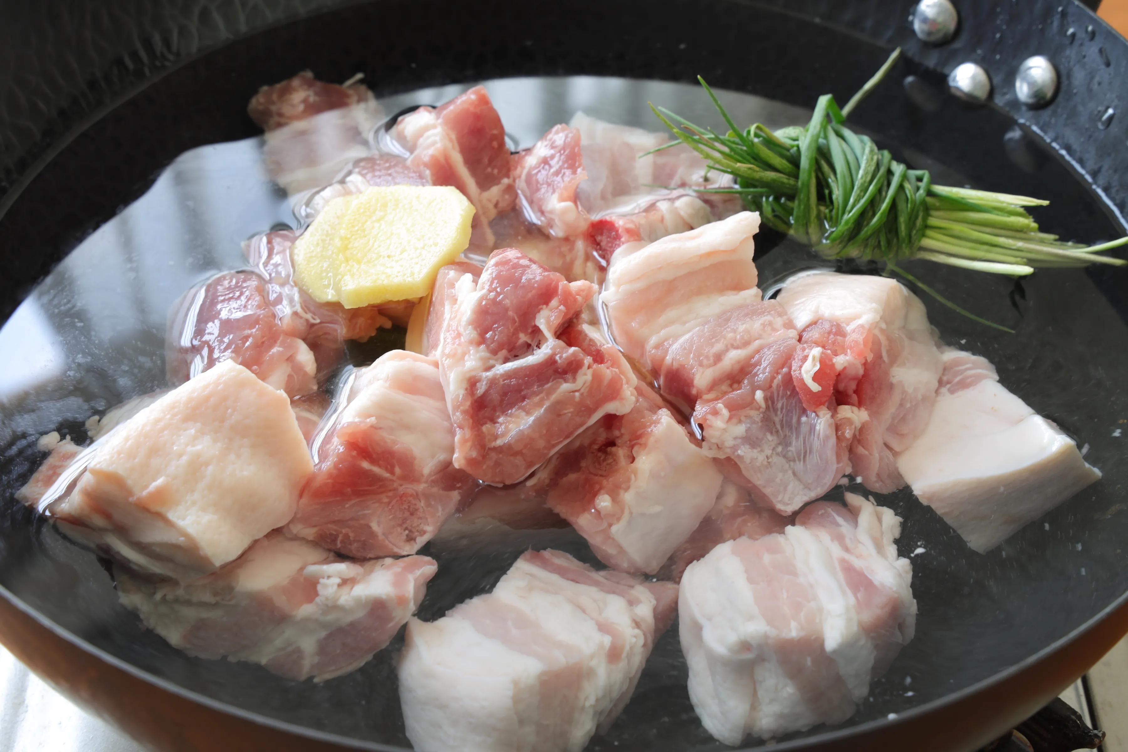 五花肉別紅燒了，教你懶人吃法，一碗醬汁就搞定，鮮香入味