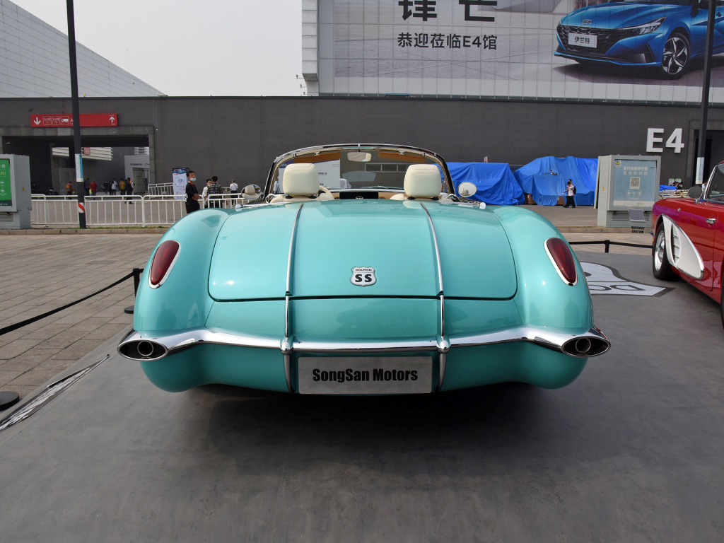 比亚迪SS DOLPHIN汽车抄袭？还是在致敬复古车？