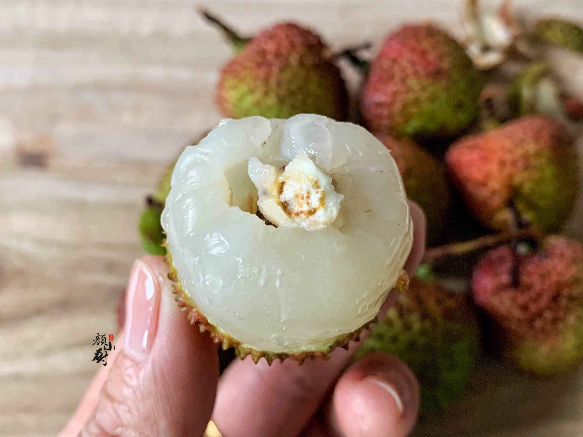 6月这果正当季，好吃还便宜，剥皮冻着吃最美味，孩子超爱吃