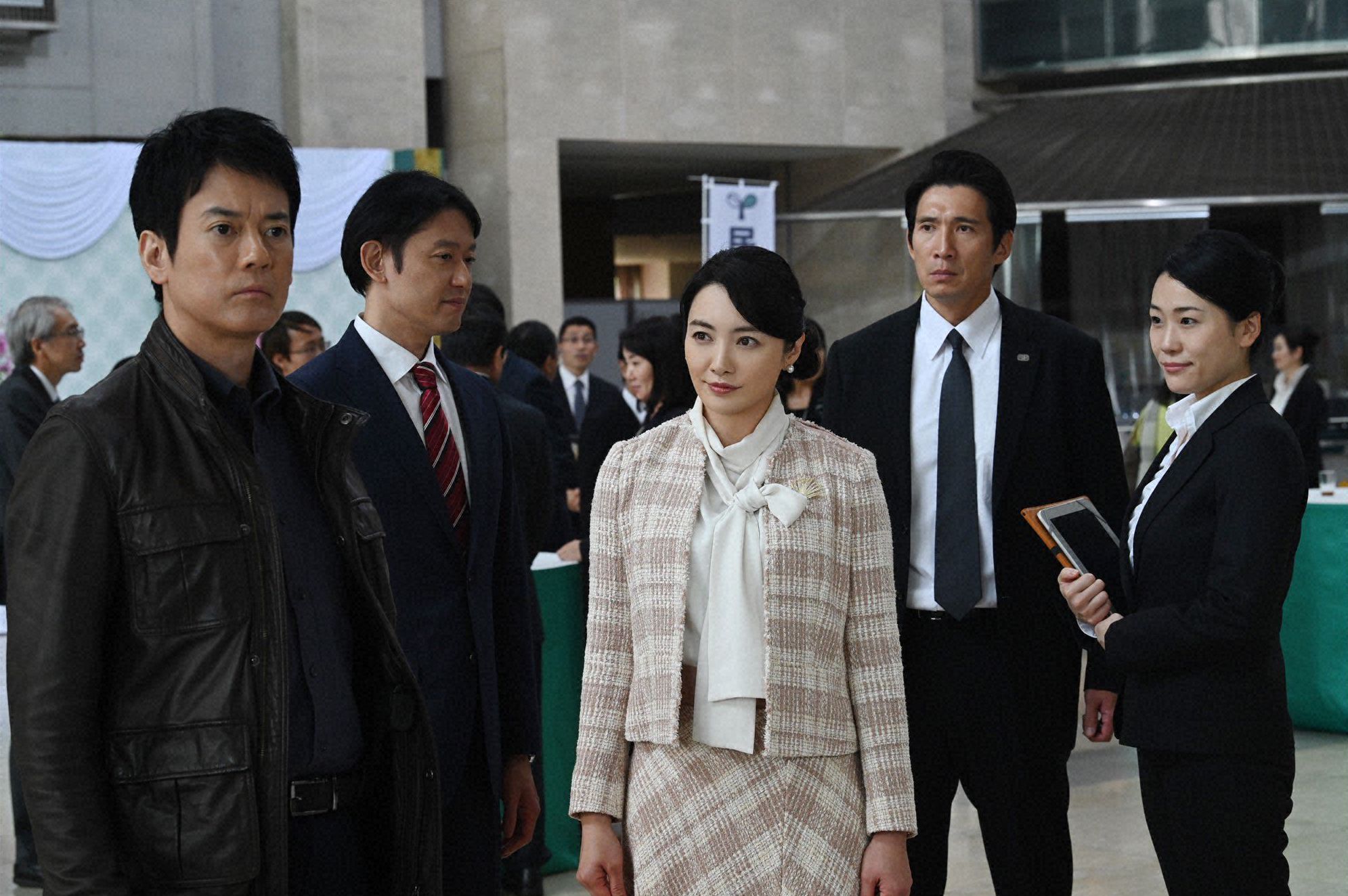 唐泽寿明主演的24小时日本的收视率低迷是谁的错是因为唐泽影响了收视