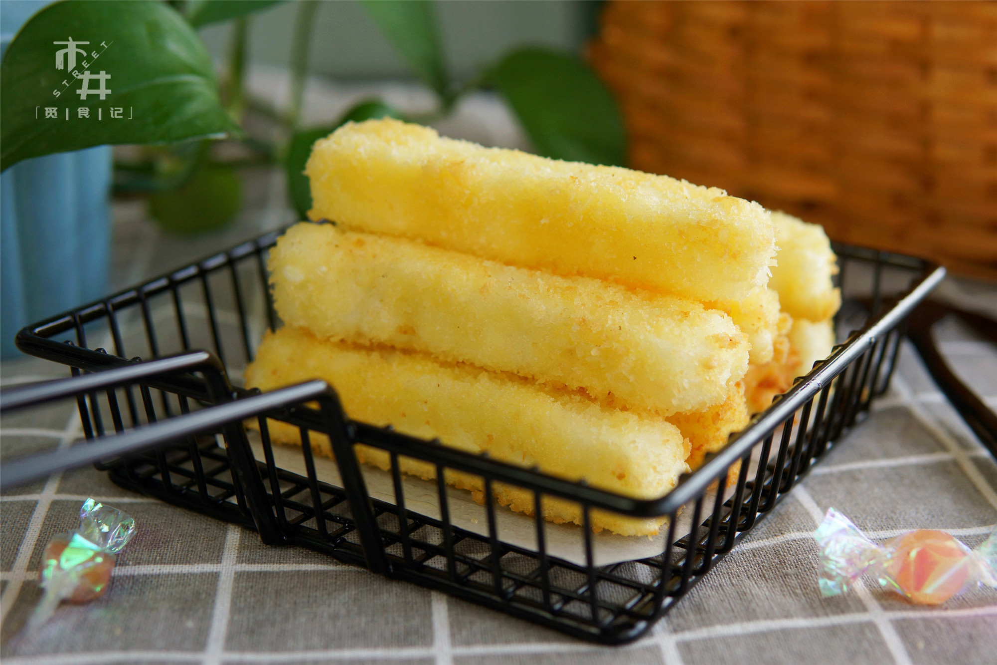 牛奶这吃法，比奶酪还香，酥脆滑嫩，咬一口爆浆，好吃到舔指头