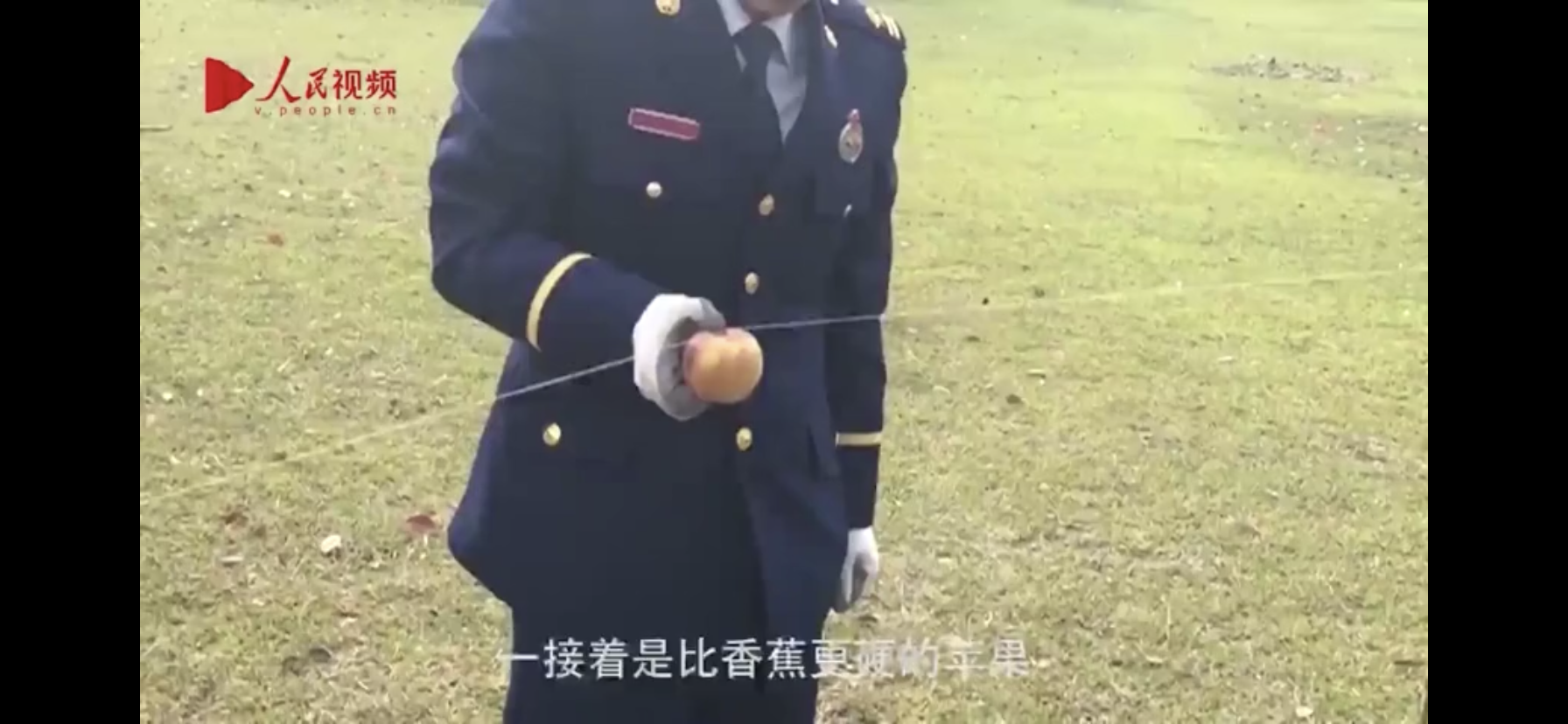 视频实测：家长要让孩子警惕这根线，不小心它会成为空中割喉线