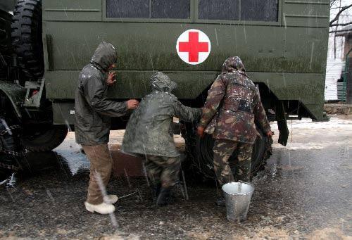 巴铁放弃忍让，连续击落印军战机，印连遭反击