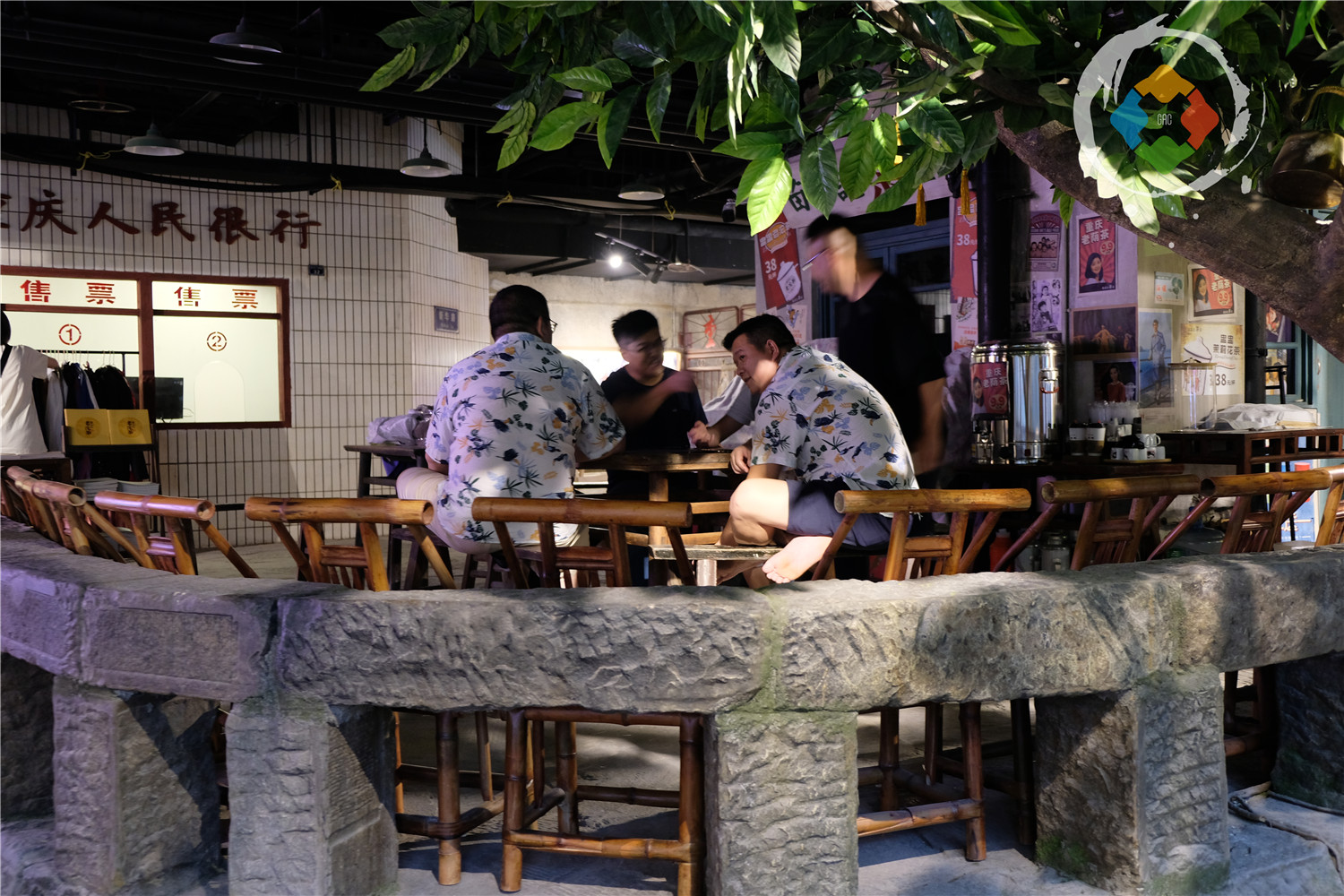 洪崖洞收费区域开放，29元回到80年代的重庆，你会去打卡吗？