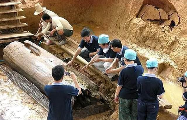 江西發(fā)掘千年古墓，墓內(nèi)46名少女“赤身”陪葬，專家也為之膽寒