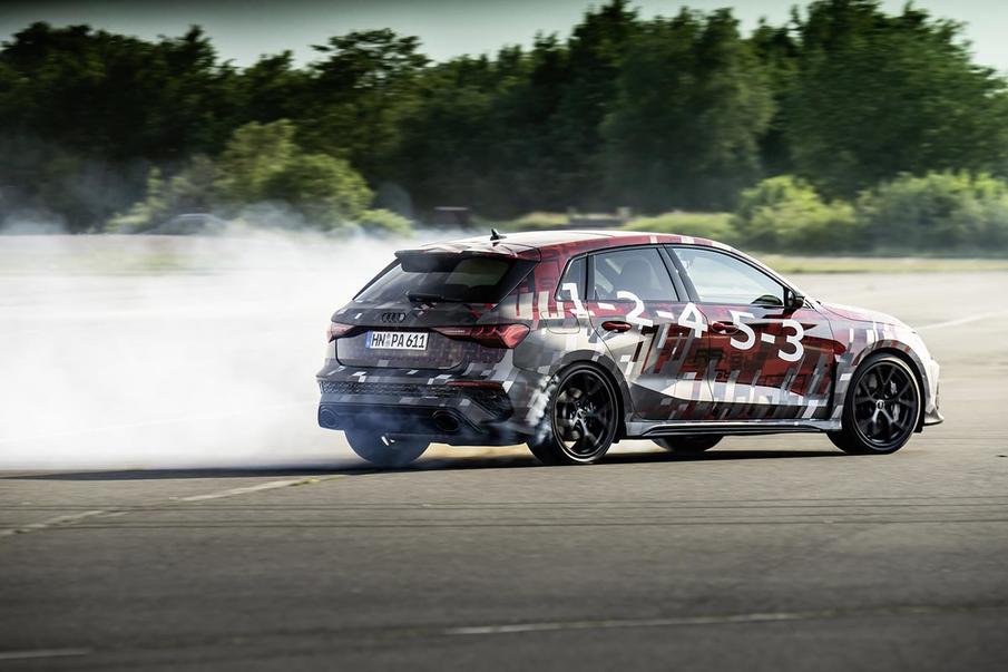 全新奥迪RS3曝光，极速290km/h！加速比奔驰AMG A45 S还快