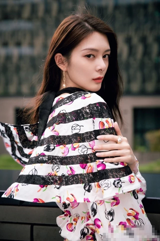 傅菁为了安娜这个角色学舞蹈，可无论颜值还是