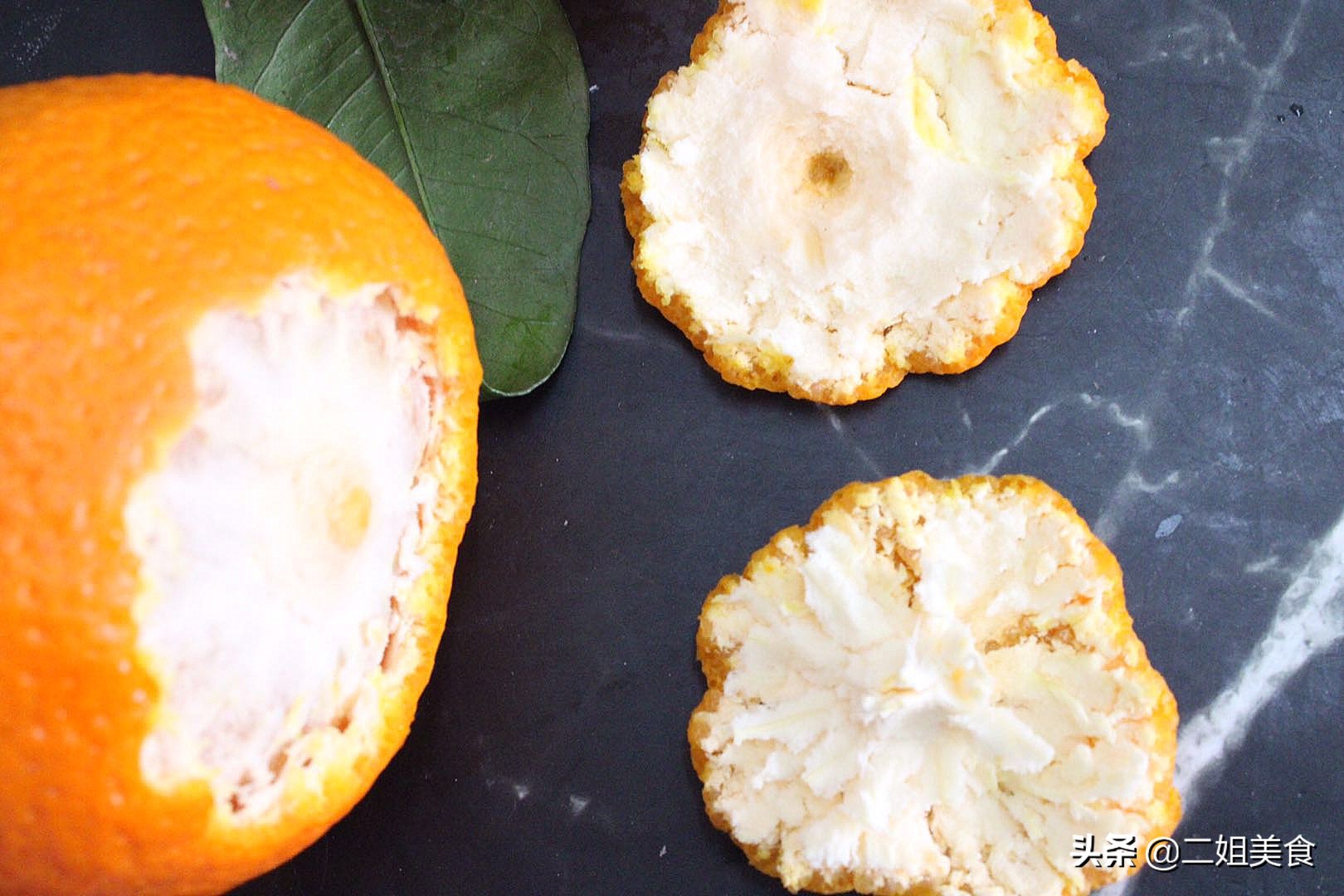 在橘子顶部开一个口，太聪明了，用途花钱买不到，简单还实用