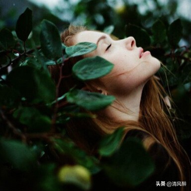 适合发说说的好句子 句句简短精辟图片