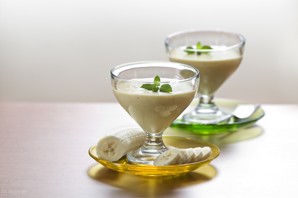 One Health Tips When is the best time to drink banana milkshake?Do you want to add water to the