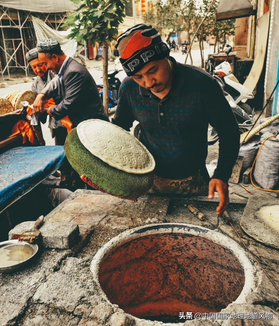 Why do you say "you have not been to Xinjiang if you have not been to Kashgar"?