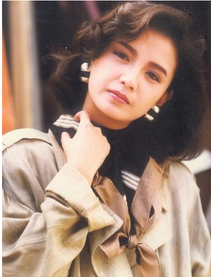 梁朝伟的“传奇”情史，和他背后的4个女人