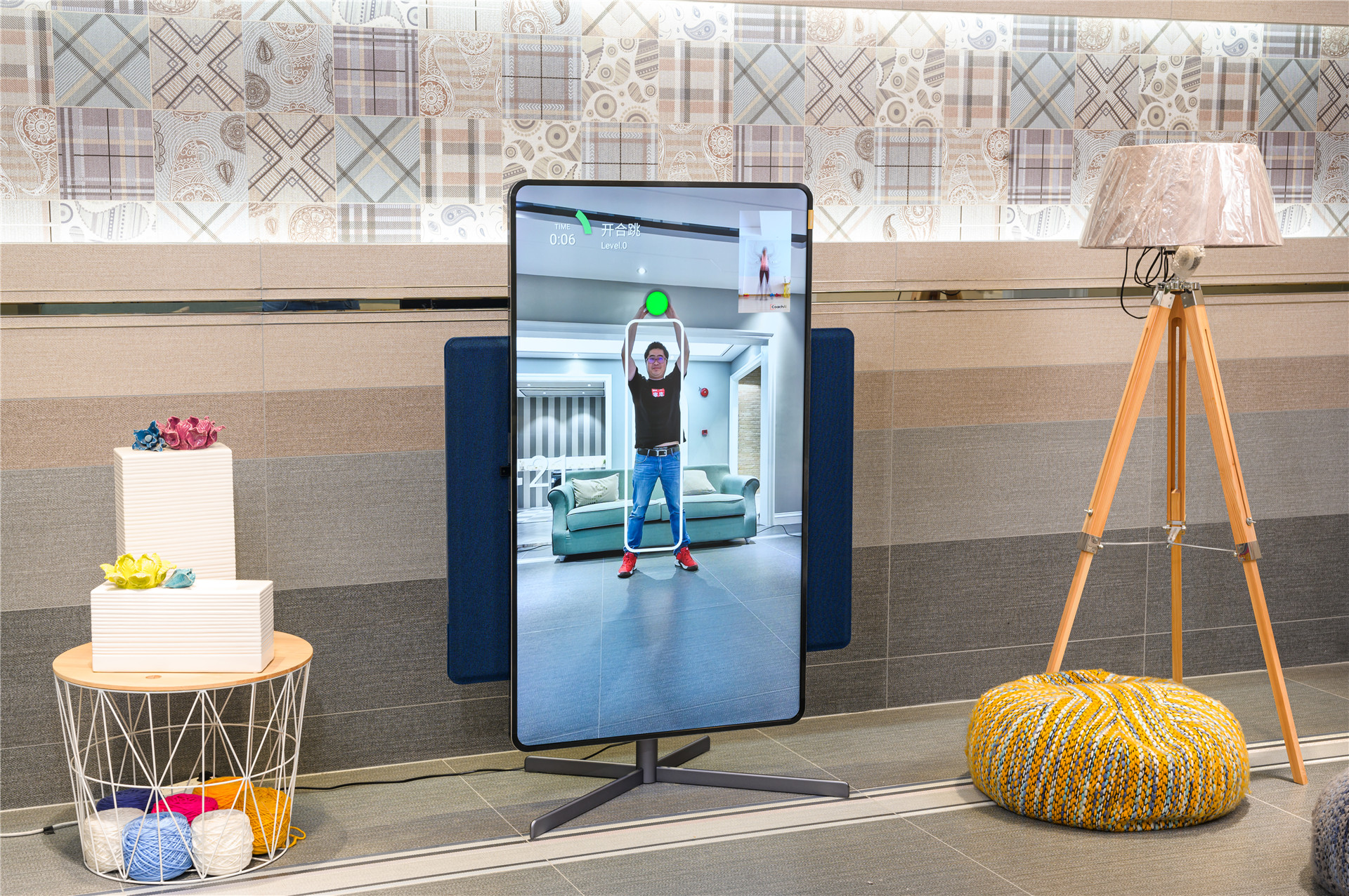 How long didn't you watch TV with family? Can rotate XESS of TV TCL · rotates Zhi Bing experiences