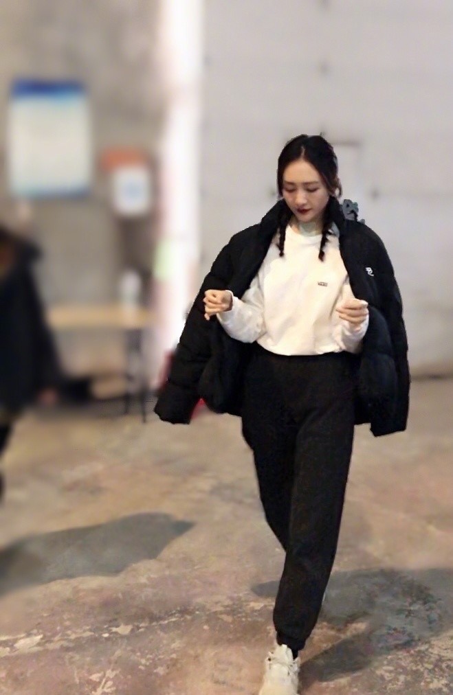 《明侦6》开启收官录制，万众期待的老嘉宾回归，撒贝宁开心了