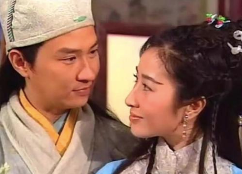 不羡鸳鸯不羡仙，却羡慕关咏荷和张家辉，苦难里爱情真更甜蜜
